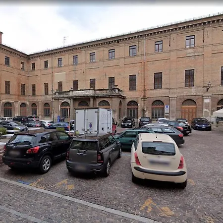 Due Finestre Sul Cortile