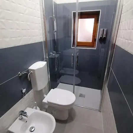 Due Finestre Sul Cortile Guest house Novi Ligure